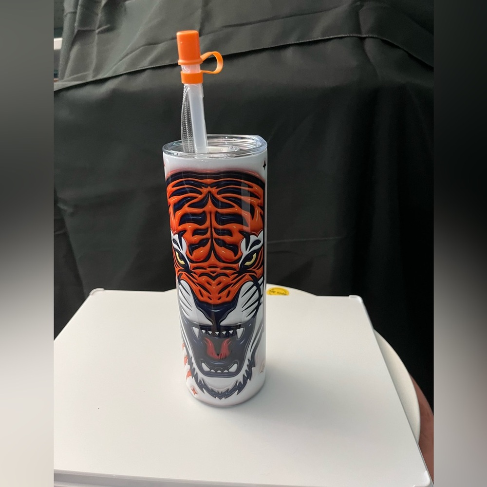 Handmade 20oz Stainless Steel tumbler With Auburn Tiger.  NWOT‎